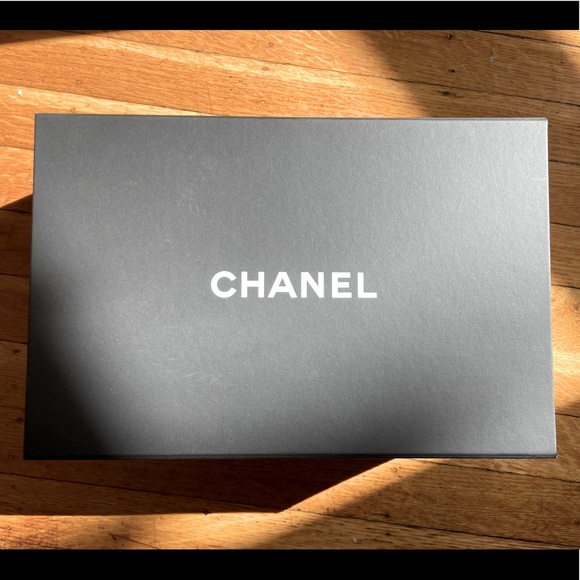 Navy Chanel Boy Bag (New Medium) - Picture 2 of 10